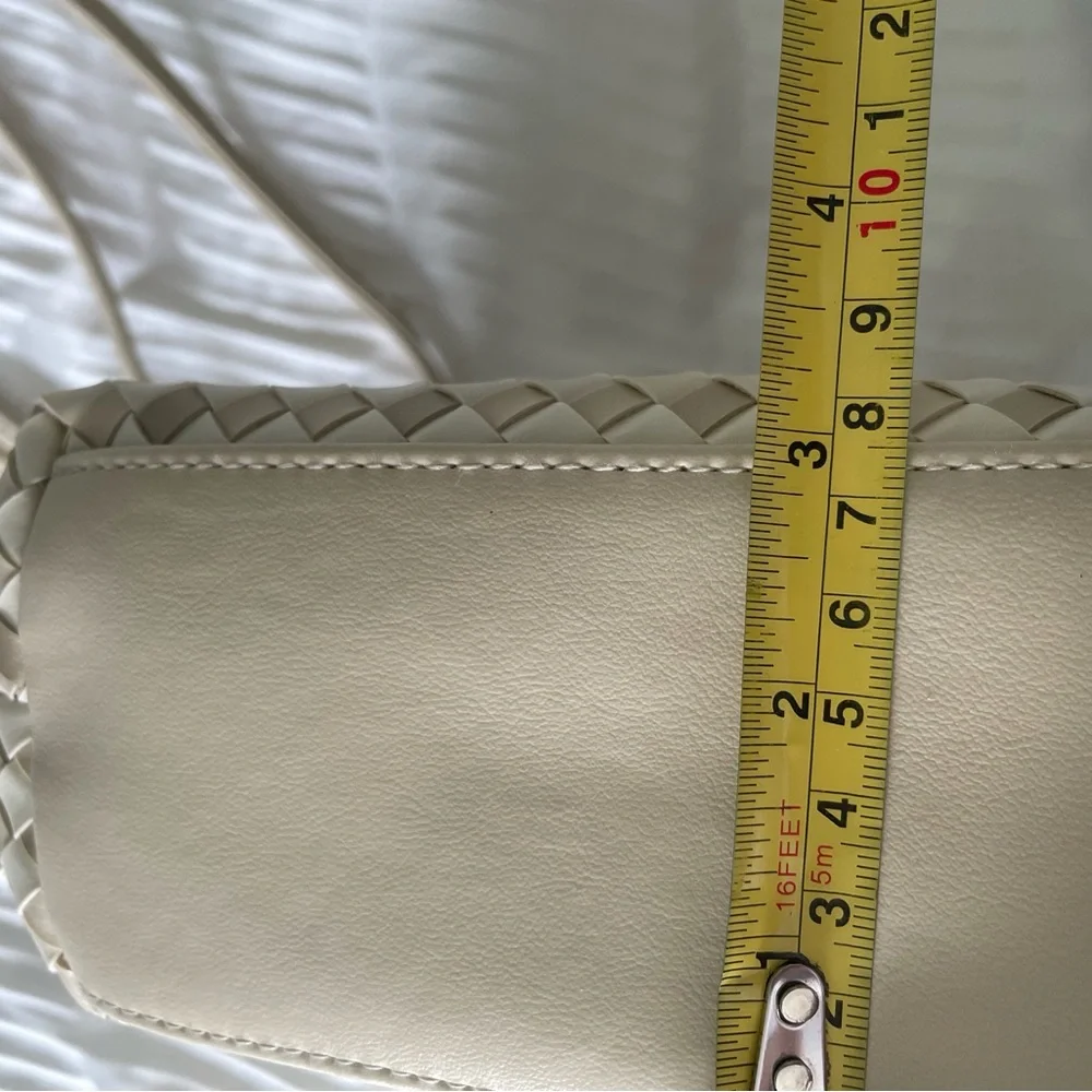 Elegant Cream Woven Shoulder Handbag - 2 Tone